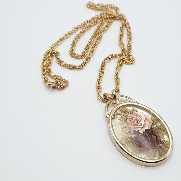 Victorian Cameo Style Necklace Rose Print Pendant Gold Tone - Picture 3 of 9